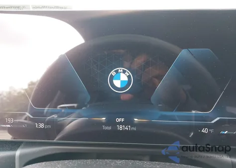 2023 BMW 330I xDrive z USA, uszkodzony, nr VIN 3MW89FF04P8D49131